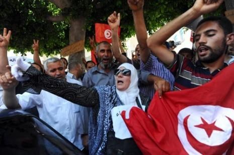 تونسيون يضربون عن الطعام دفاعاً عن حرية الصحافة