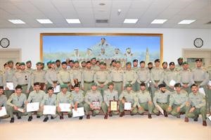 العميد فالح شجاع فالح مع المكرمين