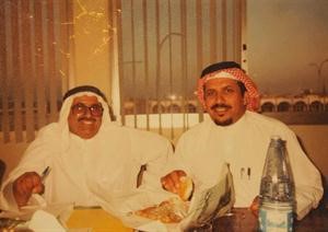 العجمي والمرحوم مبارك العويهان اثناء عضويته في جمعية الفحيحيل