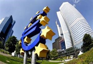 خبير اقتصادي: سيناريوهات حل الأزمة الأوروبية تعني الاختيار بين الكوليرا والطاعون