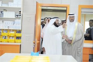 دعلي العبيدي يستمع الى شرح د سعود الدرعة﻿