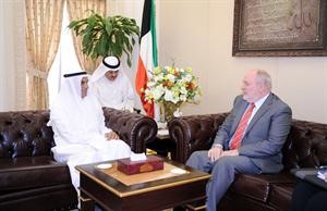 الرئيس السعدون خلال استقباله السفير الاسترالي﻿
