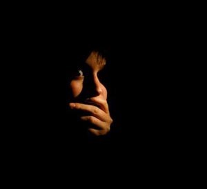 رهاب الظلام.. سبب لأرق الراشدين