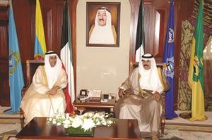 سمو ولي العهد الشيخ نواف الاحمد مستقبلا دعلي الزعابي﻿