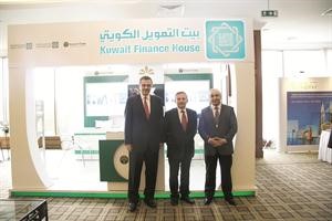 الرئيس التنفيذي لبيتكتركيا افق ايوان مع بعض المشاركين
