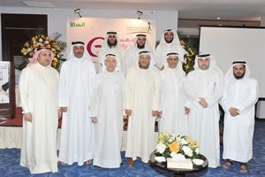 ديوسف الصقر يتوسط الداعمين للحملة متين غوزال
