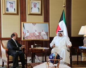 الشيخ صباح الخالد خلال لقائه وزير الخارجية الاسباني﻿