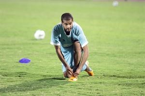 بدر المطوع شارك في المباراة الثانية امام البحرين عادل يعقوب
