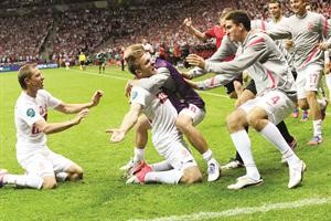 پولندا تبحث عن إسقاط التشيك.. و«لحظة الحسم» بين اليونان وروسيا
