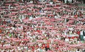 مشجعون پولنديون يعتذرون للروس