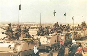 الكويتيون يشاركون قوات المملكة العربية السعودية بفرحة النصر 