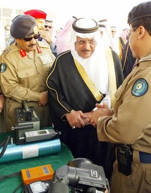 ومتفقدا احوال القوات المسلحة
