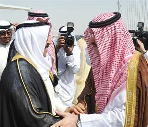 صاحب السمو الامير الشيخ صباح الاحمد لدى وصوله الى جدة