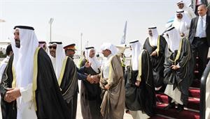 الوفد المرافق لصاحب السمو الامير لدى وصوله مطار جدة