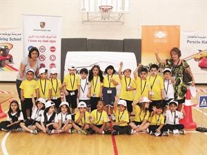 طلاب المدرسة العالمية الاميركية في مدرسة بورشه