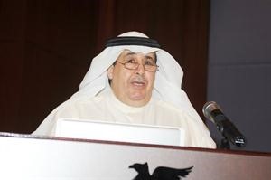عبدالعزيز الخالدي متحدثا خلال المؤتمر
