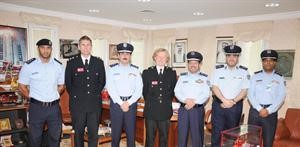 قيادات الاطفاء خلال استقبالهم وفد مدرسة كلية الاطفاء