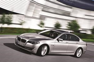 «علي الغانم وأولاده» الوكيل الحصري لـ BMW توقع اتفاقية مع «الأولوية للسيارات»