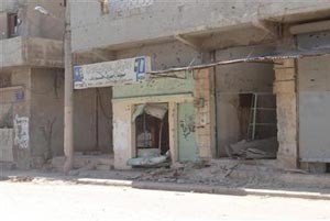 سوق لغنائم الحرب الطائفية تنتعش في حمص السورية