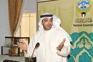 الشيخ محمد العبدالله متحدثا في مجلس الامة امس متين غوزال