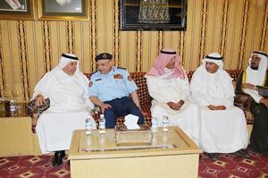 الفريق الركن خالد الجراح يؤدي واجب العزاء﻿