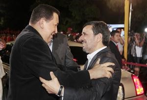 جانب من لقاء الرئيسين احمدي نجاد وهوغو شافيز﻿