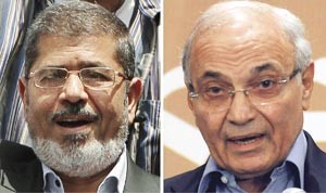 صورة مركبة للفريق احمد شفيق ودمحمد مرسي اپ
