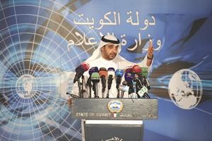 وزير الاعلام الشيخ محمد العبدالله خلال المؤتمر الصحافي امس	هاني الشمري﻿