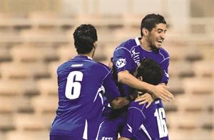عبدالهادي الخميس يحتفل بتسجيله هدف الازرق الاول﻿