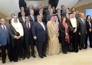 صورة تذكارية للمشاركين في الاجتماع الاوروبيالخليجي المشترك﻿