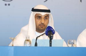 د نايف الحجرف متحدثا خلال اعلان النتيجة