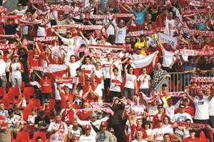 مشجعو پولندا لم يقصروا في مؤازرة منتخبهم