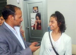 الزميل عبد الحميد الخطيب مع المتسابقة الاماراتية شمة حمدان