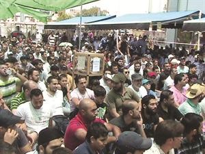 جانب من اعتصام انصار الشيخ احمد الاسير في صيدا محمود الطويل