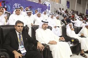الشيخ دطلال الفهد يتابع مباراة اليرموك مع الريان