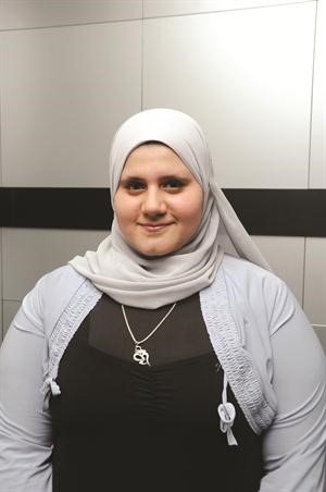 المتفوقة اميرة ابوالفتح
