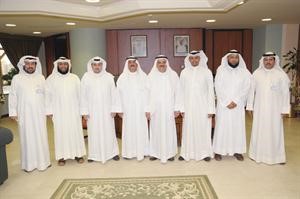 وكيل الشؤون والوكلاء المساعدون مع رئيس واعضاء اتحاد التعاونيات
