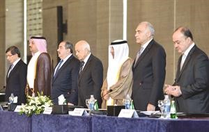 المشاركون في مؤتمر المعارضة السورية يقفون دقيقة صمت حدادا على ارواح شهدائها افپ