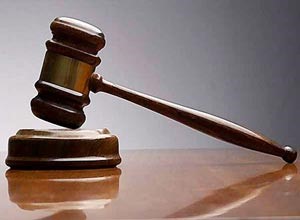 محاكمة موظفي فندق ضربوا نزيلاً حاول الهرب من دفع الفاتورة