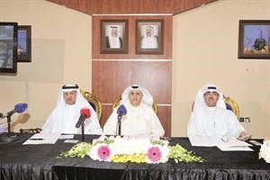 الشيخ فهد المبارك وعلي الريس ومحمد العواش في المؤتمر الصحافي 	متين غوزال﻿
