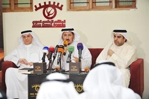 مبارك الدويلة ودهشام العوضي وماضي الخميس خلال الندوة	 سعود سالم﻿