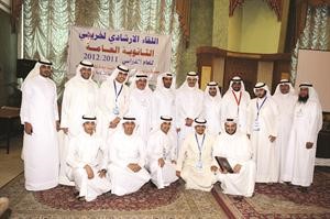 لقطة تذكارية للمشاركين في الملتقى	قاسم باشا﻿