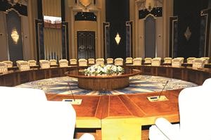 قاعة المؤتمرات في المبنى
