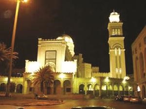 الجالية الإسلامية في بريطانيا تحول ملهى ليلياً إلى مسجد