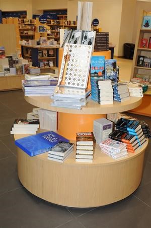 احدى المكتبات في المعرض