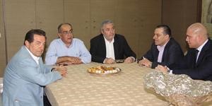 النائب بطرس حرب مجتمعا بوفد من 14 اذار بعد احباط محاولة اغتياله	محمود الطويل﻿