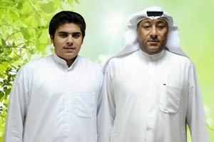 مشاري الجمعة مع والده﻿