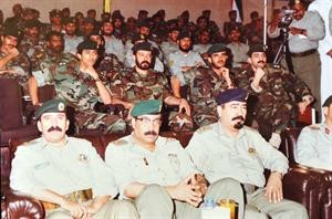 من اليمين العميد فلاح مشلح وسعود الخرينج