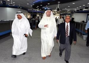 دعبداللطيف البدر ودمثنى الرفاعي خلال الجولة
