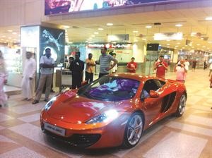 سيارة McLaren 2012 الجائزة الكبرى لحملة الوطني الصيفية ﻿